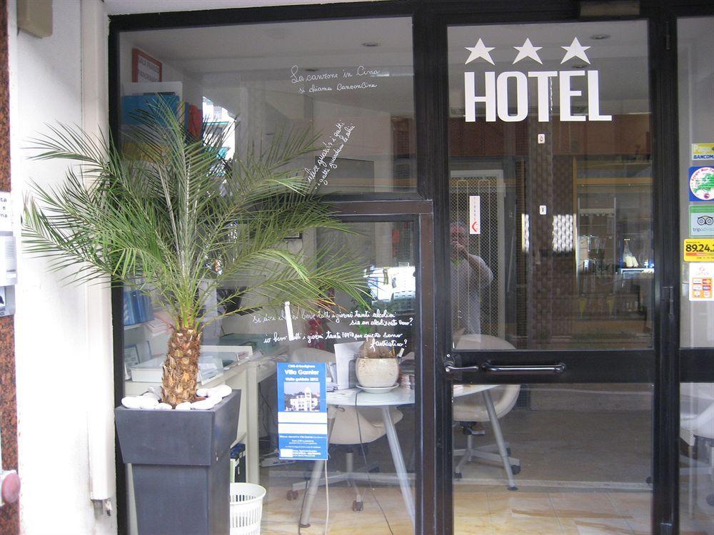 Hotel Duarte Bordighera Buitenkant foto