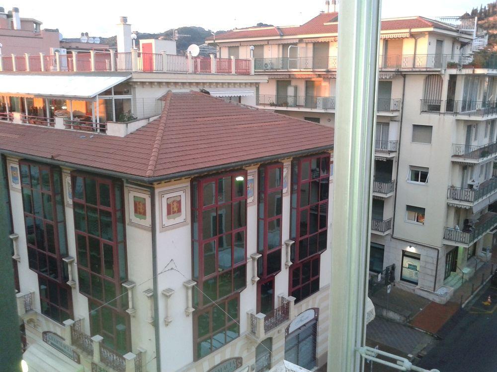 Hotel Duarte Bordighera Buitenkant foto