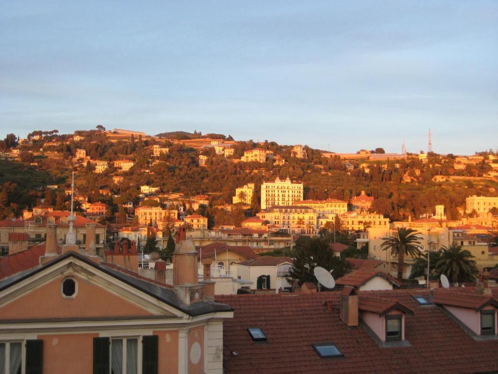 Hotel Duarte Bordighera Buitenkant foto